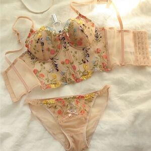 NWOT Vintage Floral Lingerie Set M
